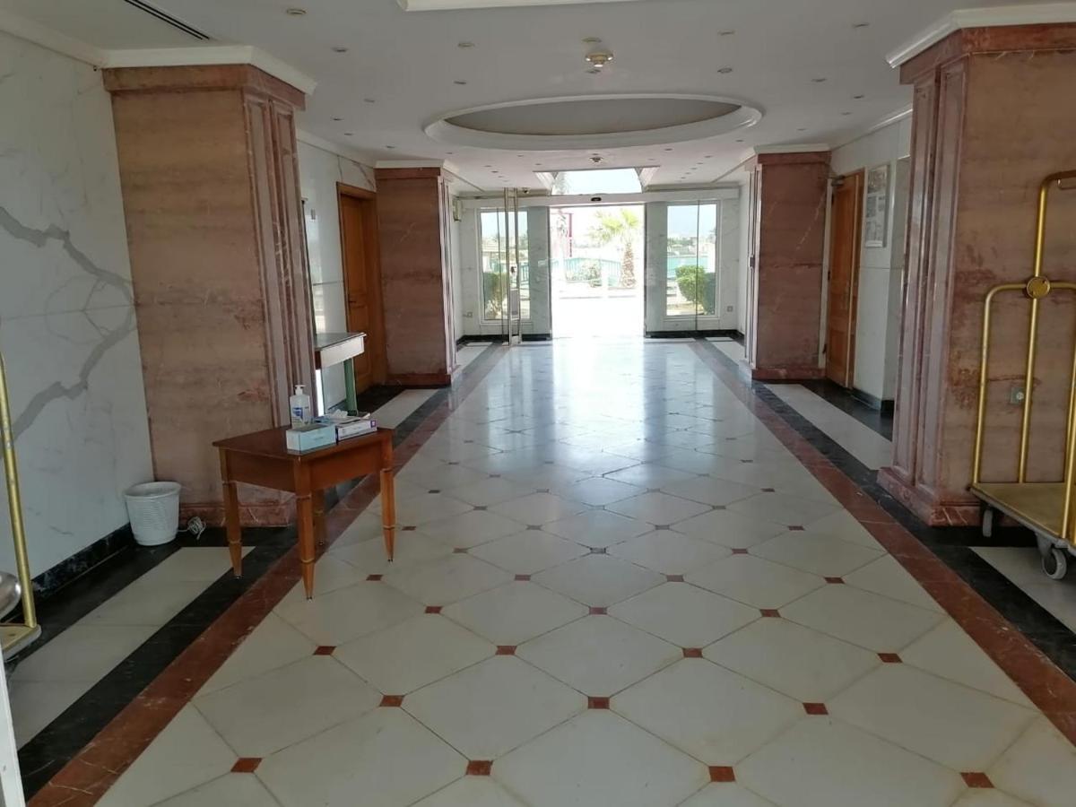 דורת אלערוס Durrah Beach Apartment מראה חיצוני תמונה